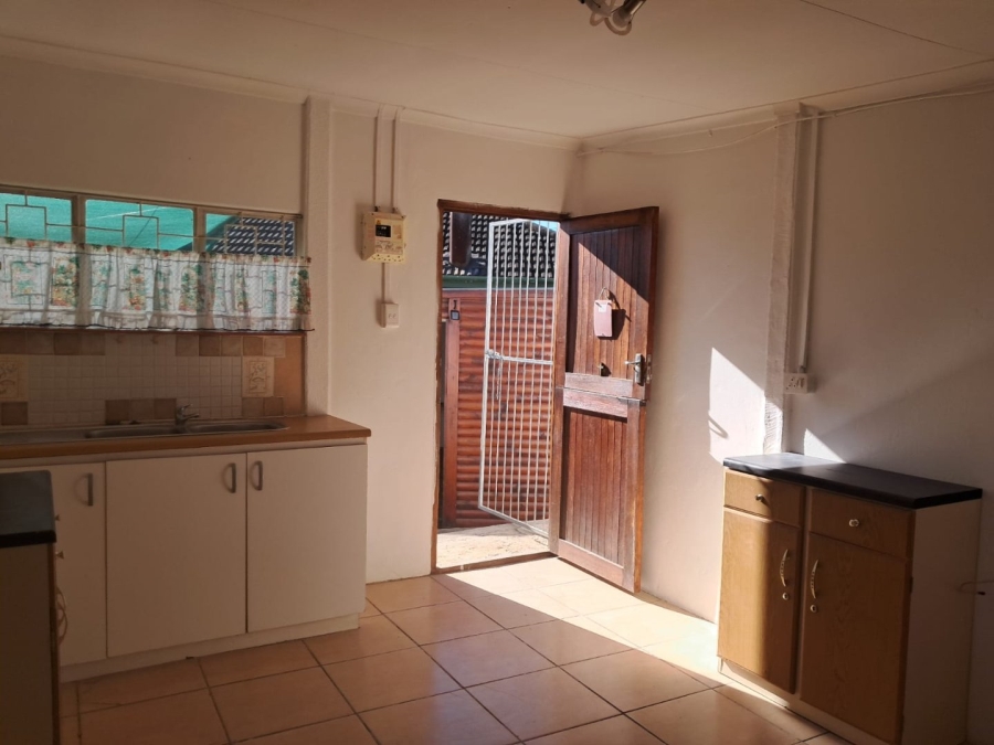 3 Bedroom Property for Sale in Heuwelkruin Eastern Cape
